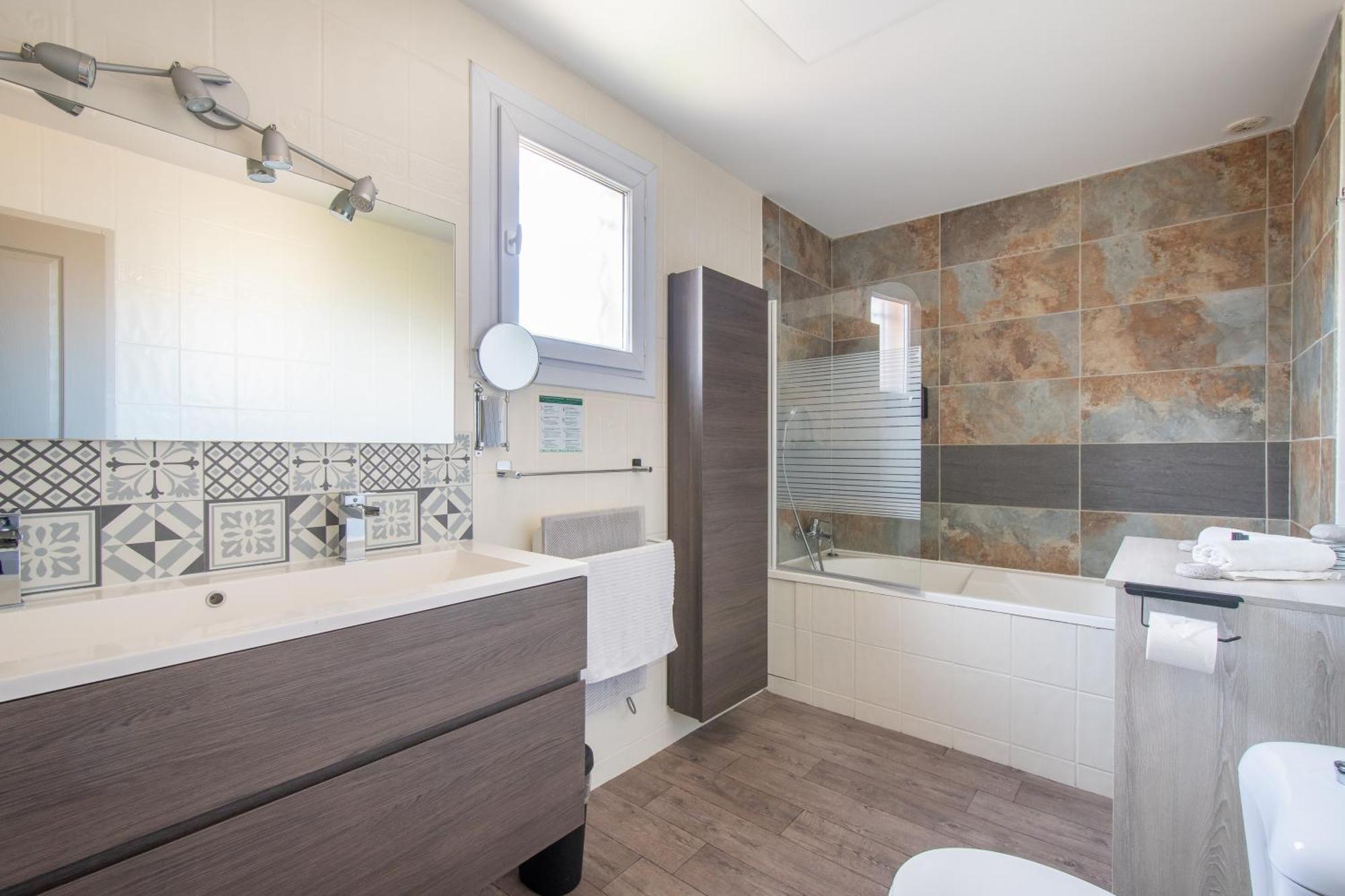 Guesthouse La Costiere - Logements Independants - Espace Piscine Jacuzzi Lunel  Exterior foto
